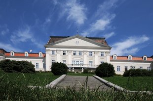 Schloss Wilhelminenberg in der Savoyenstraße