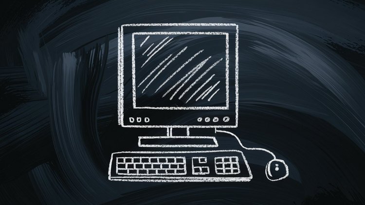 Eine Zeichnung eines Computers mit Monitor, Tastatur und Maus mit weißer Kreide auf einer schwarzen Tafel..