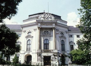Palais Auersberg in der Auerspergstraße 1