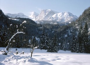 Gebirge im Winter