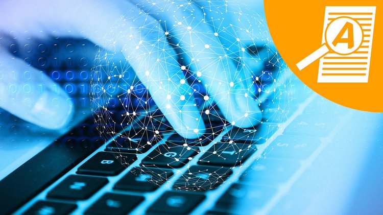 Hand auf einer Tastatur, von einem Netz an Knotenpunkten überlagert. In der Ecke das Icon von DGB/Information
