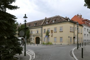 Schloss Altmannsdorf am Khleslplatz