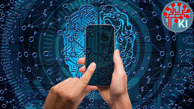 Es sind Hände, die ein Smartphone halten, zu sehen - darüber sind ein Schema von einem menschlichen Gehirn und neuronale Netze geblendet