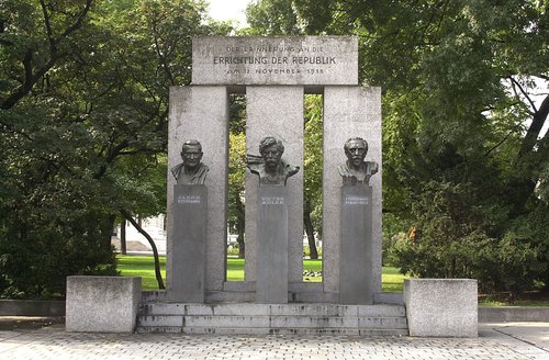 Republikdenkmal am Dr.-Karl-Renner-Ring