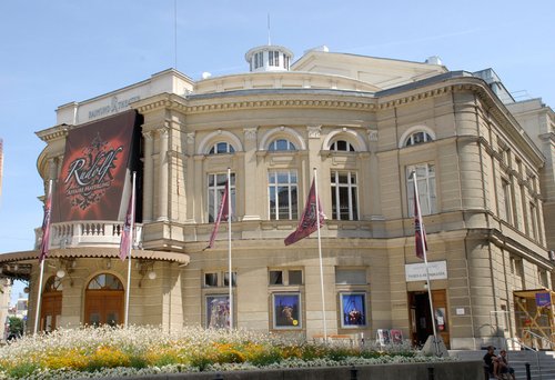 Raimundtheater