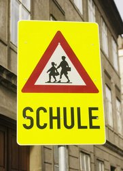 Achtung, Schule!
