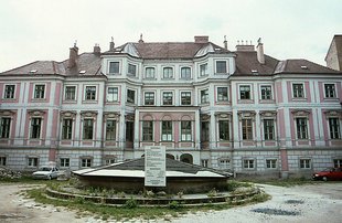 Palais Strozzi in der Josefstädterstraße