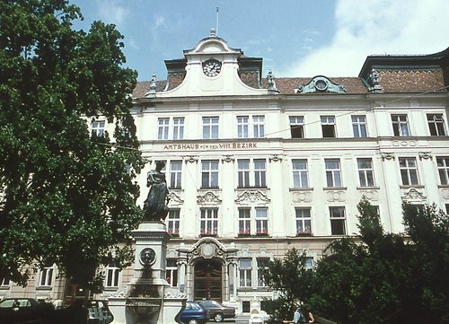 Amtshaus Josefstadt am Schlesingerplatz im 8. Wiener Gemeidebezirk