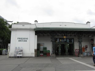 U-Bahnstation Friedensbrücke