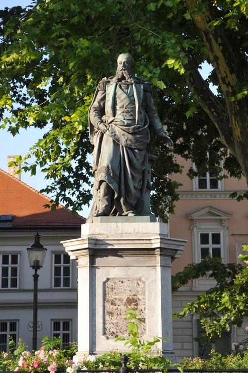 Kaiser Maximilian Denkmal