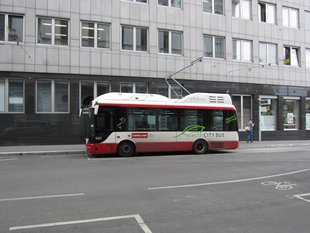 Elektrobus am Schottenring