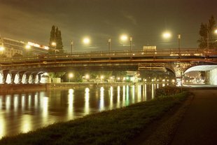 Augartenbrücke bei Nacht