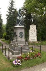 Zentralfriedhof: Ehrengrab (W. A. Mozart)