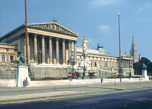 Parlamentsgebäude an der Wiener Ringstraße im 1. Gemeindebezirk