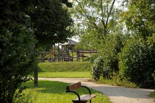 Spielplatz im Josef Grössingpark in der Leopoldau